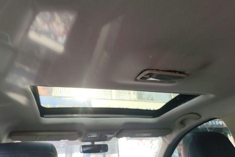 Used Dongfeng Aeolus AX7 2016 2.0L Automatic Zhiyi Trim
