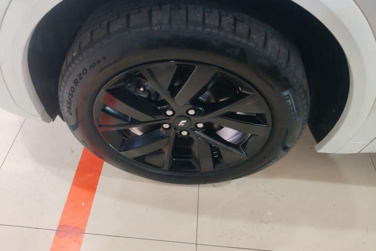 Used Li Auto L7 2023 Pro Model Left Front Wheel Hub