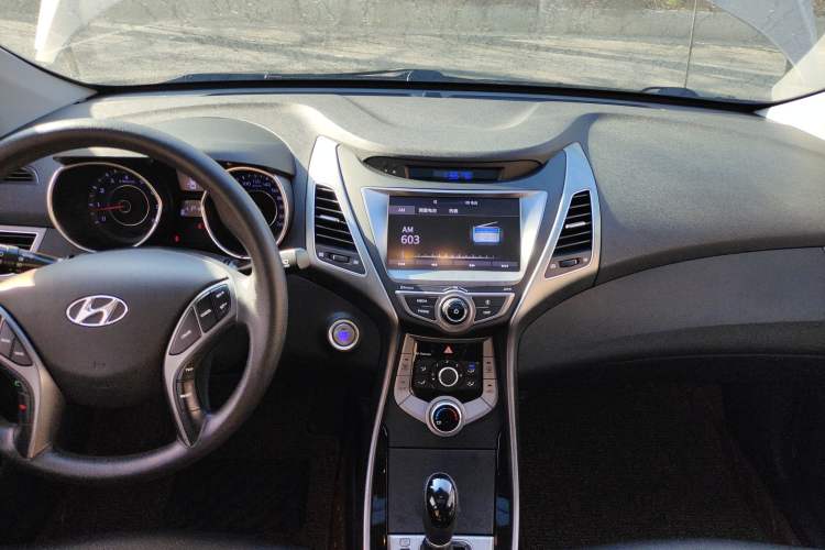 Used Hyundai Elantra (5th Generation / Langdong) 2016 1.6L Automatic Prestige Model
