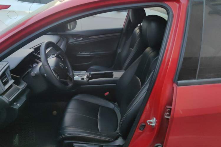 Used Honda Civic 2021 HATCHBACK 220TURBO CVT Trendy Cool Edition
