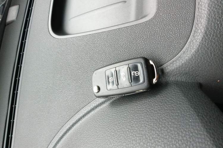 Used Volkswagen Tiguan 2016 300TSI Automatic Two-Wheel Drive Luxury Edition Vehicle Key