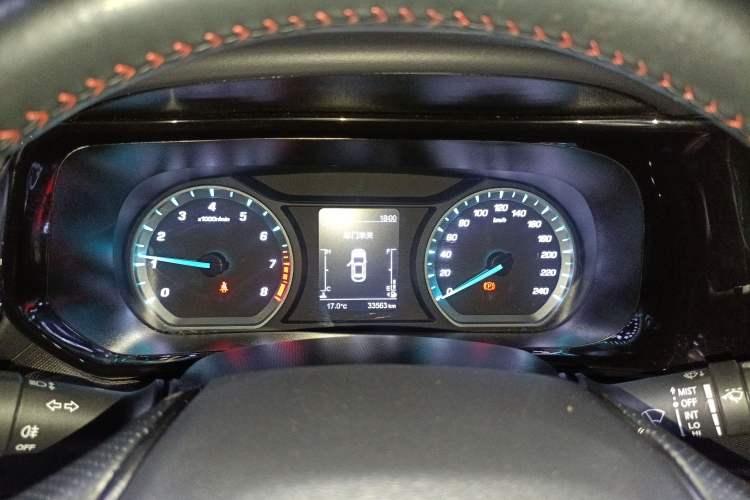 Used Oshan X5 2021 Revised Version 1.6L Manual Luxury Edition
