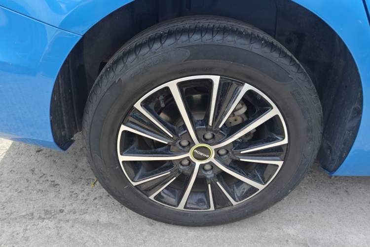 Used Roewe i5 2021 1.5L CVT Diamond Edition Right Rear Wheel Hub