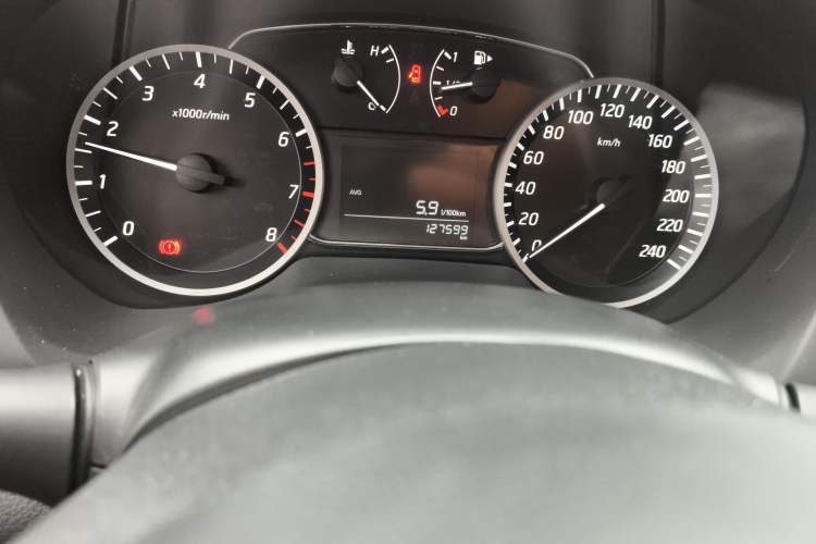 Used Nissan Sylphy 2021 Classic 1.6XL Manual Luxury Edition Odometer Close Up