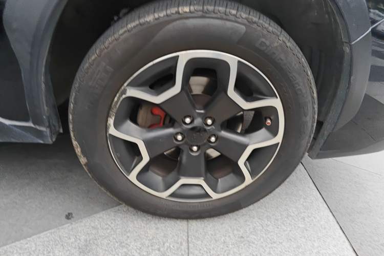 Used Subaru XV 2014 2.0i Elite Navigation Edition Right Front Wheel Hub