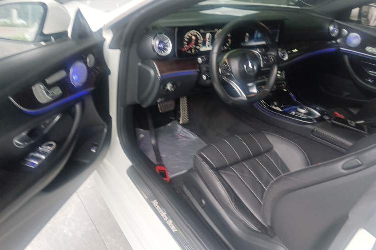 Used Mercedes-Benz E-Class 2017 E 200 Coupe Driver Seat