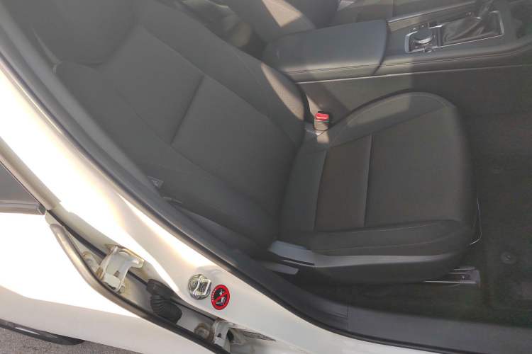 Used Mazda 3 Axela 2021 2.0L Automatic Zhiqing Edition
