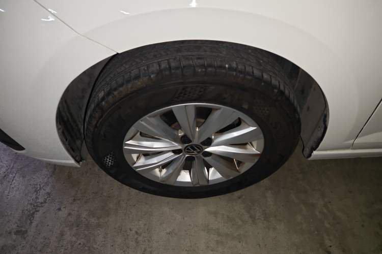 Used Volkswagen Lavida 2023 New Sharp 1.5L Automatic Excellent New Edition
