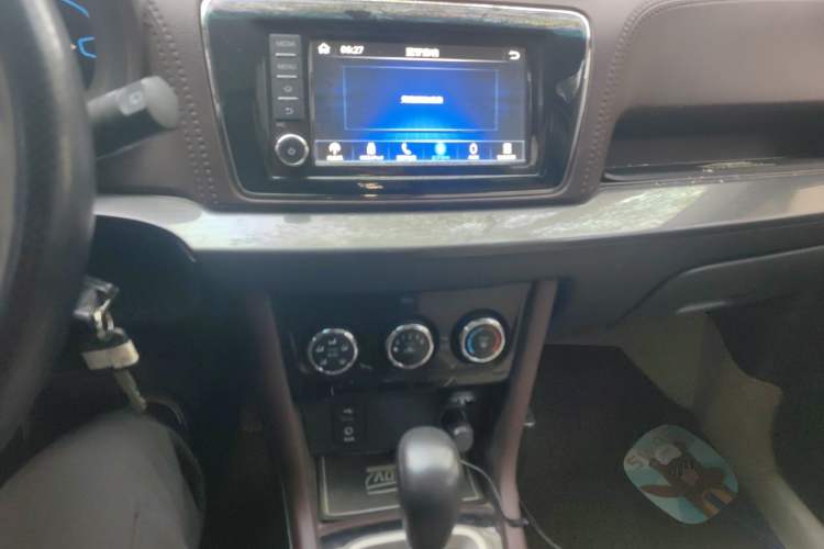 Used Venucia M50V 2017 1.6L XL CVT Luxury Edition
