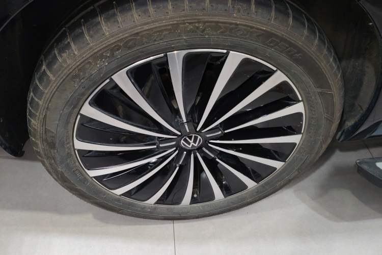 Used Volkswagen Viloran 2024 380TSI Premium Edition