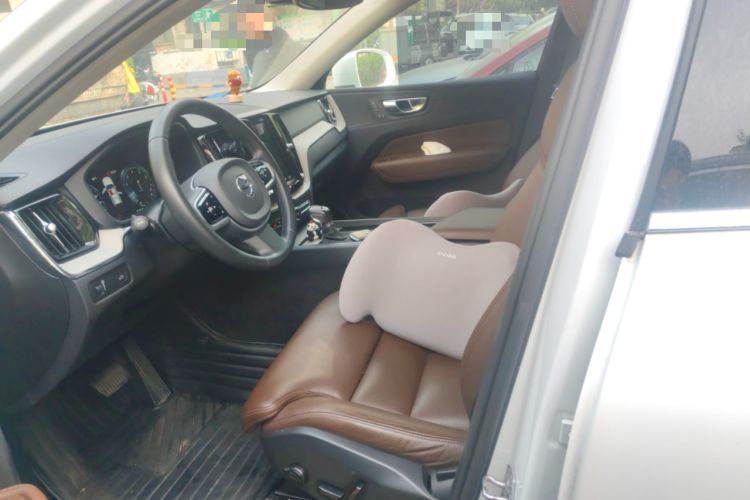 Used Volvo XC60 2020 T5 4x4 Smart Luxury Edition Left Front Seat