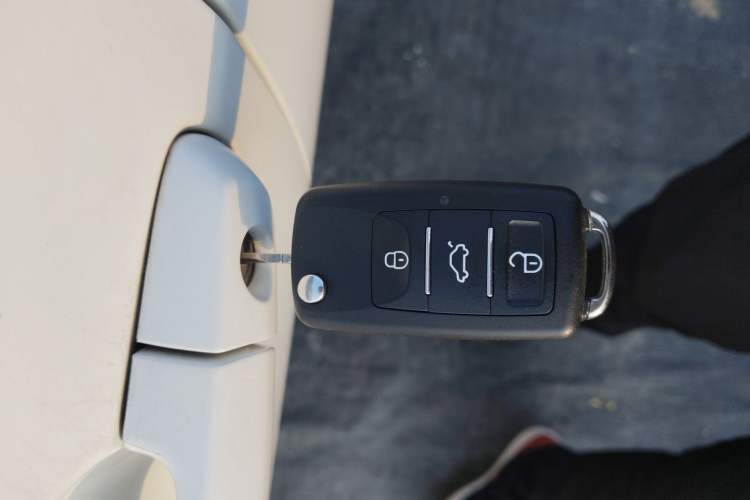 Used Suzuki Swift 2014 1.3L Manual Standard Edition