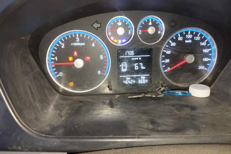 Used Foton Toano 2020 2.0T Multi-Function Short Wheelbase Mid-Roof 5/6-Seater China VI Emission Standard 4F20TC3