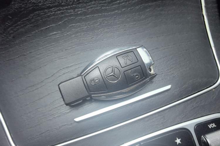 Used Mercedes-Benz C-Class 2016 C 180 L Sport Edition Vehicle Key