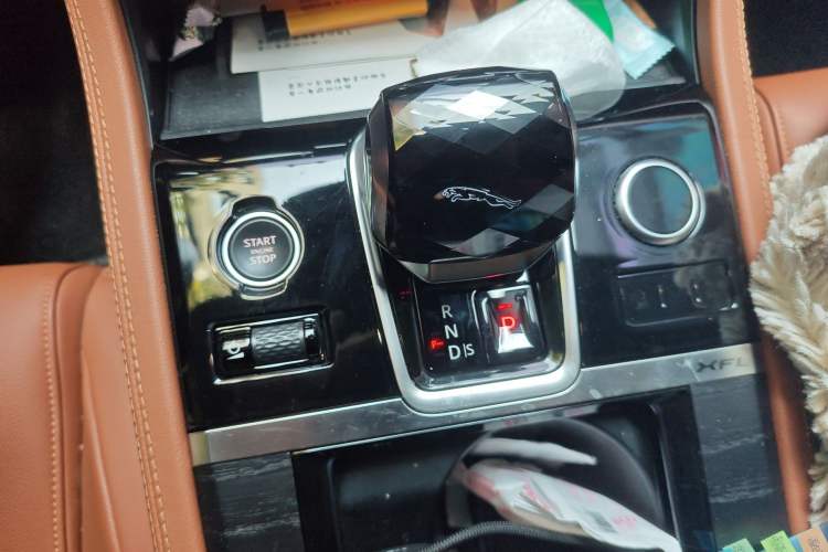 Used Jaguar XFL 2023 XFL 2.0T P250 Two-Wheel-Drive Elite Sport Gold Edition