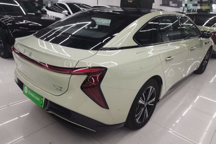 Used Hongqi EH7 2024 690 Pro Rear Right 45 Deg