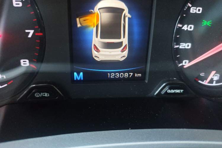 Used Geely Auto Emgrand GS 2018 Sport Edition 1.4T Manual LingShang Model Odometer Close Up