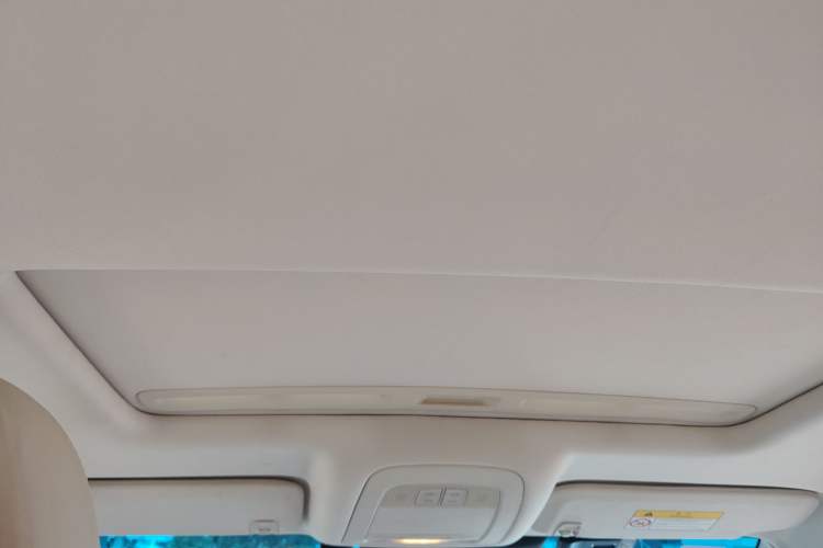 Used Roewe e950 2017 50T Hybrid Connected Executive Edition