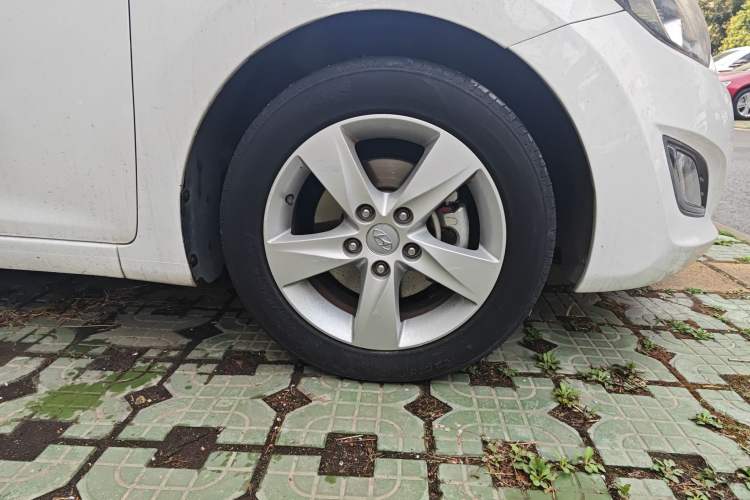 Used Hyundai Elantra (5th Generation / Langdong) 2012 1.6L Automatic Fashion Edition
