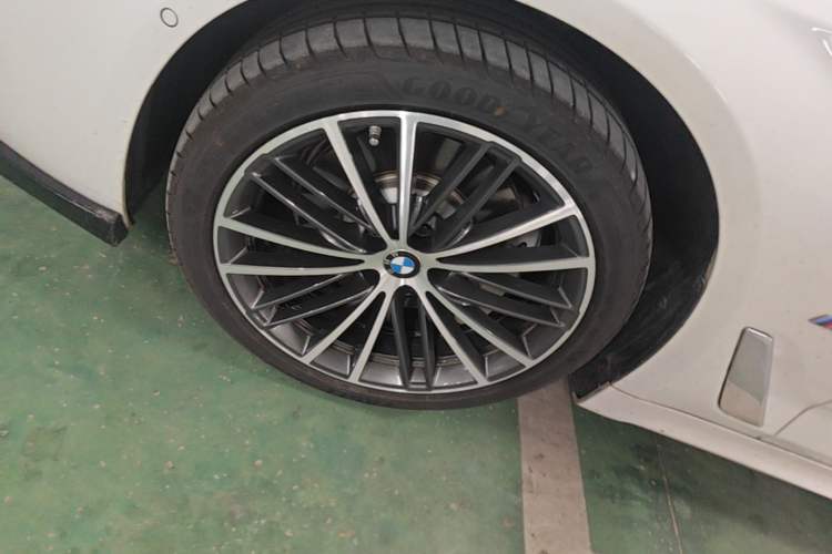 Used BMW 5 Series 2022 Restyled 530Li Leading Edition M Sport Package
