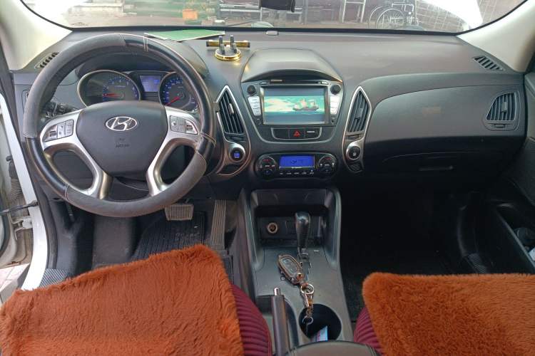 Used Hyundai ix35 2010 2.0L Automatic Two-Wheel Drive Elite Edition GLS
