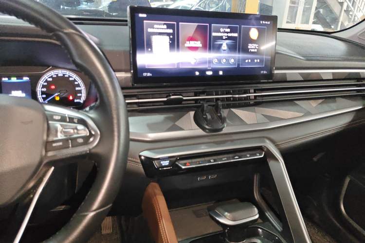 Used Geely Auto Vision X6 2021 PRO 1.4T Automatic Prestige Model