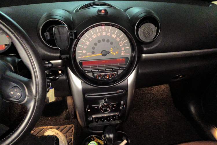 Used MINI Countryman 2016 1.6T COOPER ALL4 Fun Equipment Enthusiast Audio And AC Panel