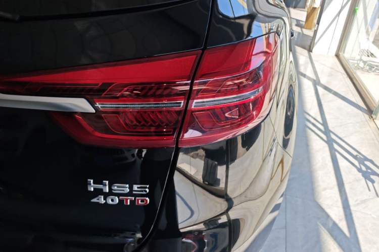 Used Hongqi HS5 2022 Facelifted Version 2.0T Smart Connect Flagship All-Wheel-Drive Edition
