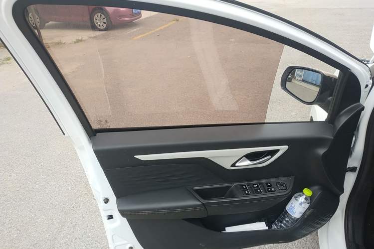 Used SOL E10X 2021 302 km Range Luxury Version 31.4 kWh