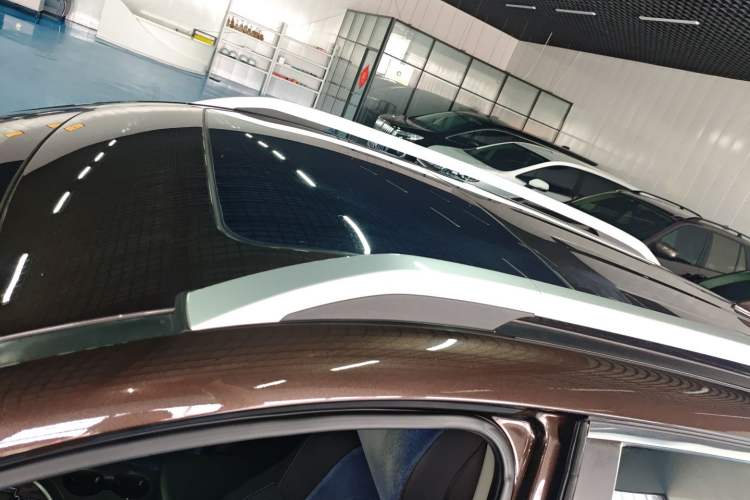 Used Dongfeng Aeolus AX7 2016 2.0L Automatic Zhiyi Trim Roof