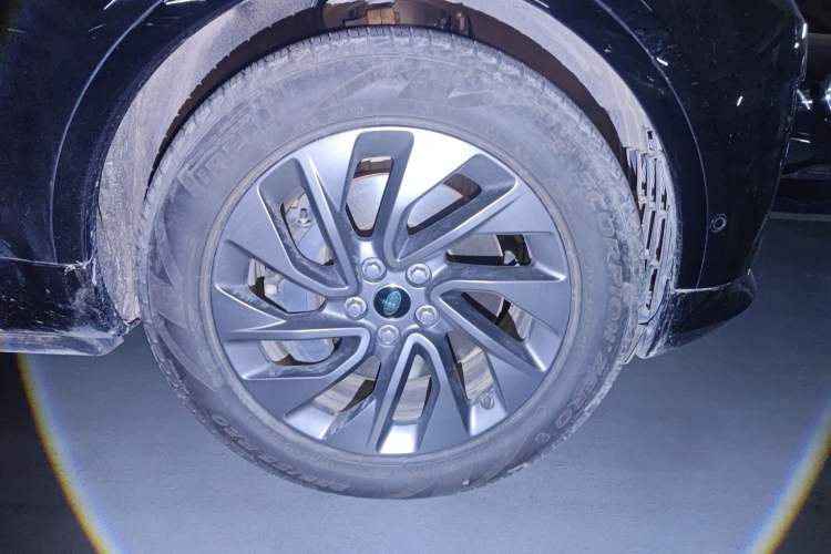 Used Land Rover Discovery 2023 Revised Version 360 PS R-Dynamic S