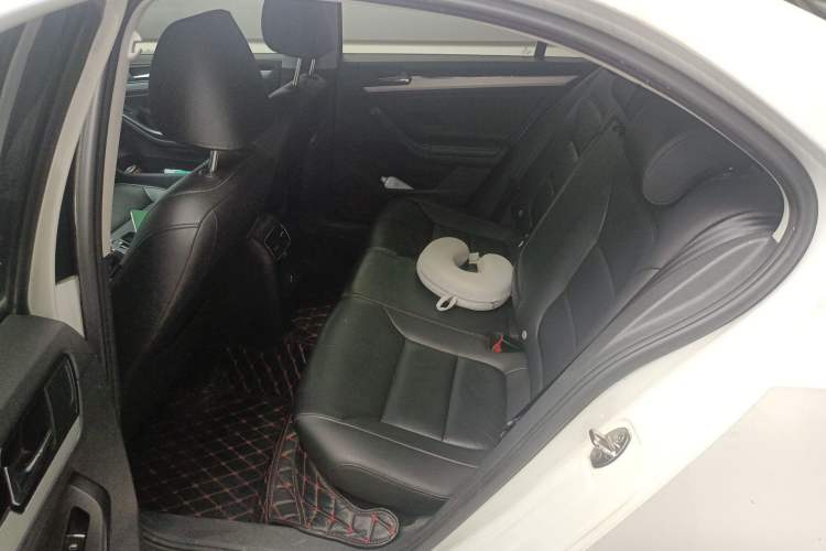 Used Volkswagen Sagitar 2017 1.6L Manual Comfort Model