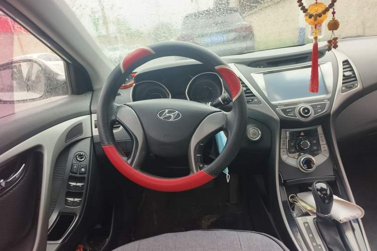Used Hyundai Elantra (5th Generation / Langdong) 2013 1.6L Automatic Leading Model
