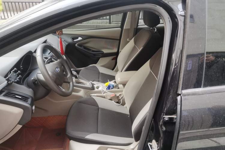 Used Ford Focus 2012 Sedan 1.6L Automatic Comfort Model