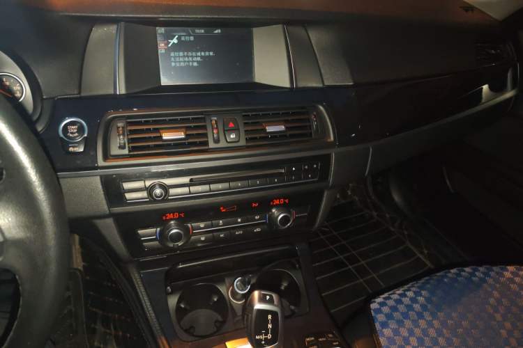 Used BMW 5 Series 2014 520Li Elegant Model
