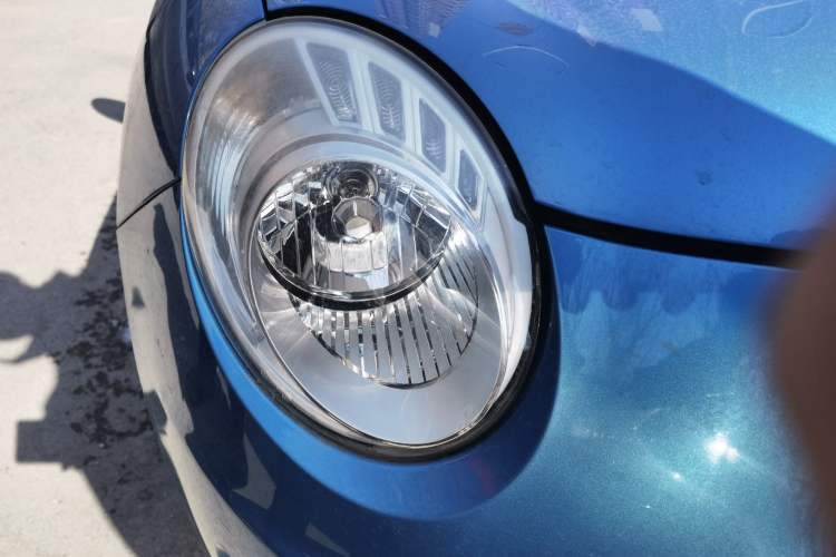 Used Lifan Auto 330 2014 1.3L Manual Standard Edition
