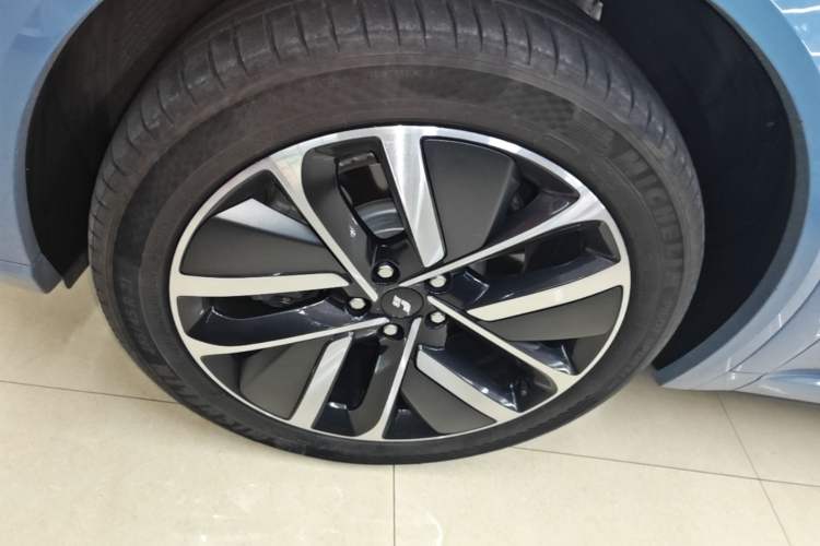 Used Li Auto L9 2022 Max model