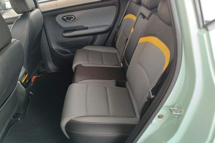 Used AION Y 2022 70 Tech Edition Lithium Iron Phosphate
