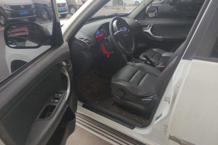 Used Chery Tiggo 3 2015 1.6L CVT ZhiShang Commemorative Edition
