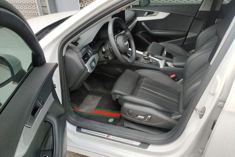 Used Audi A4L 2024 40 TFSI Fashion Dynamic Model
