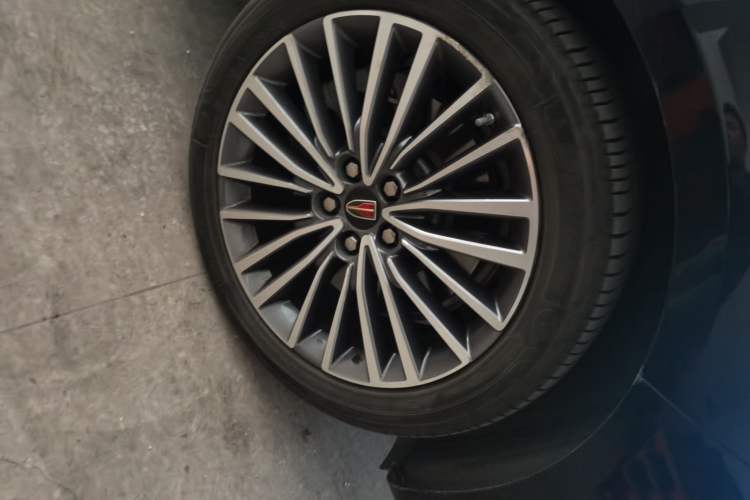 Used Hongqi H9 2022 2.0T Smart Connect Flagship Edition Right Front Wheel Hub