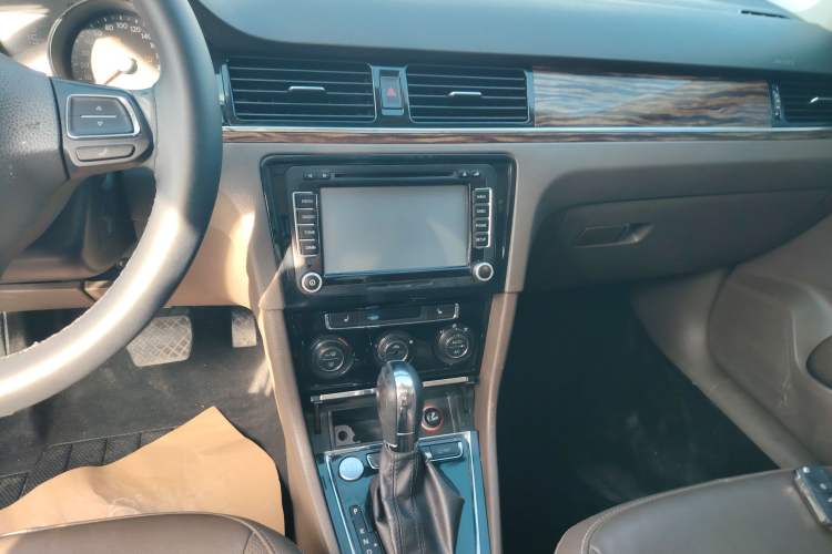 Used Volkswagen Bora 2014 1.6L Automatic Luxury Model