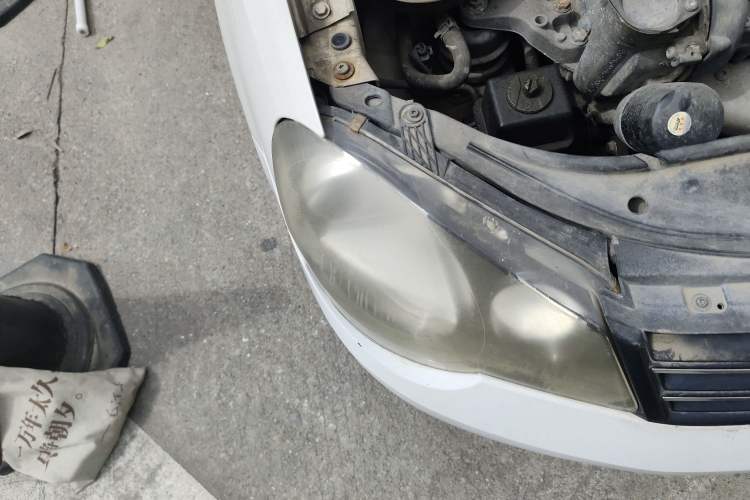 Used Volkswagen Polo 2011 Jingqu 1.6L Manual - Real Cool Edition Right Front Headlight