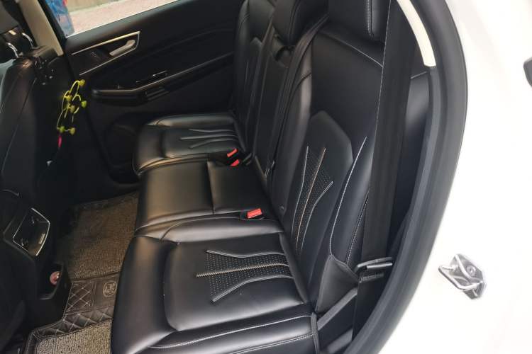 Used Ford Edge 2021 PLUS EcoBoost 245 Two-Wheel-Drive Titanium 7-Seater Left Rear Seat