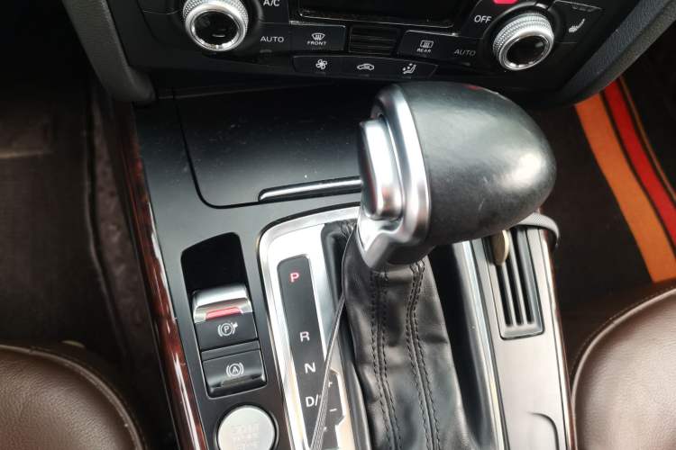 Used Audi A4L 2016 35 TFSI Collection Edition S line Comfort Model Gear Lever