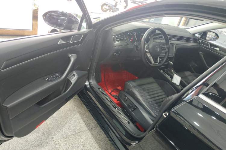 Used Volkswagen Magotan 2020 330TSI DSG Leading Model Driver Seat