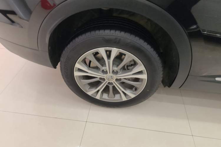 Used Buick Envision 2023 Encore Plus 652T Five-Seat Luxury Model
