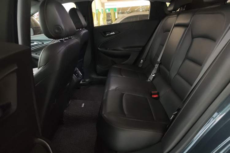 Used Chevrolet Malibu XL 2019 Redline 550T Automatic Sport Edition Left Rear Seat