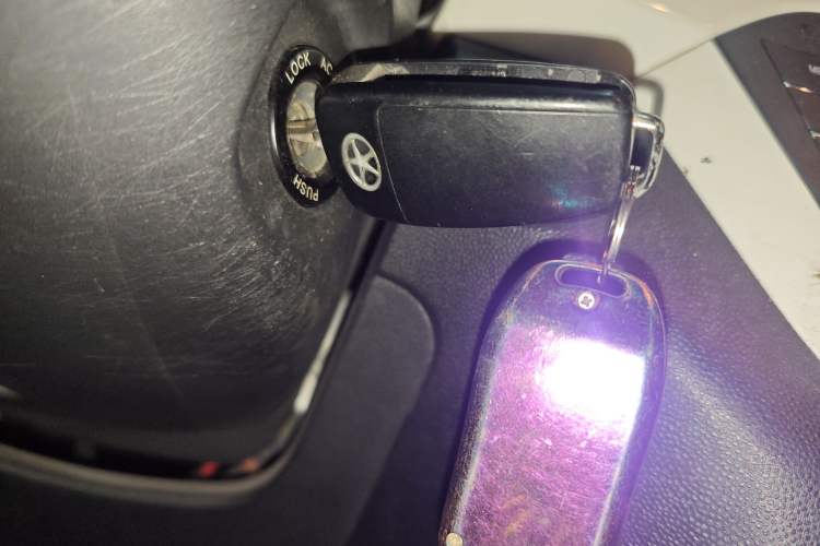 Used JAC Group Refine S2 2016 1.5L CVT Luxury Smart Version Two-Tone Edition
