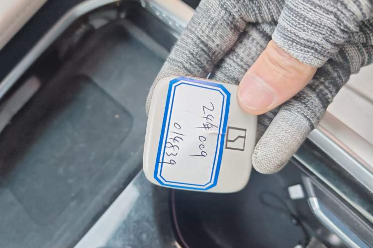 Used Zeekr 009 2024 7-Seater Walk-Through Version Four-Wheel Drive 108 kWh